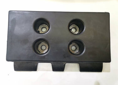 Un buon prezzo. La pista leggera nera del lastricatore riempie il bene durevole di gomma di formula di rendimento elevato in linea