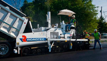 Un buon prezzo. Piste di gomma per il caricatore di scivolo, piste di gomma dell'asfalto di Roadtec di  antinvecchiamento in linea