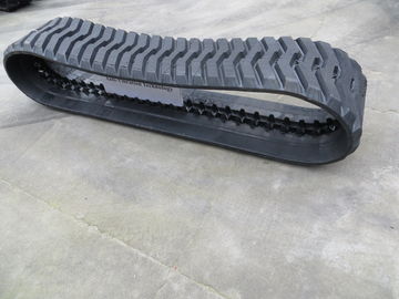 Un buon prezzo. Traccianti di gomma a trazione elevata e resistenti BOBCAT T870 e T830 in linea